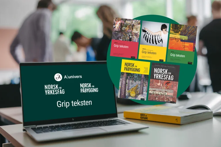 En PC-skjerm med logoene til Aschehougs læremidler i norsk samt lærebøkene mot en grønn sirkel. I bakgrunnen ser vi konturene av elever i klasserommet.