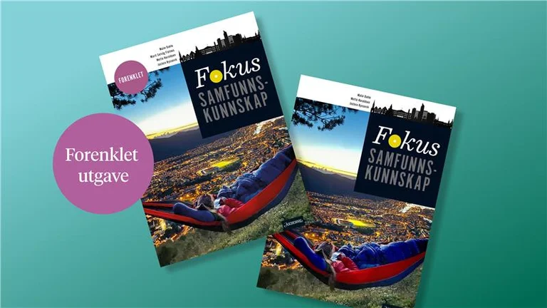 Læreboka FOKUS Samfunnskunnskap med bilde av en jente som ligger i hengekøye og ser utover Bergen. Forenklet utgave ligger delvis oppå grunnboka.