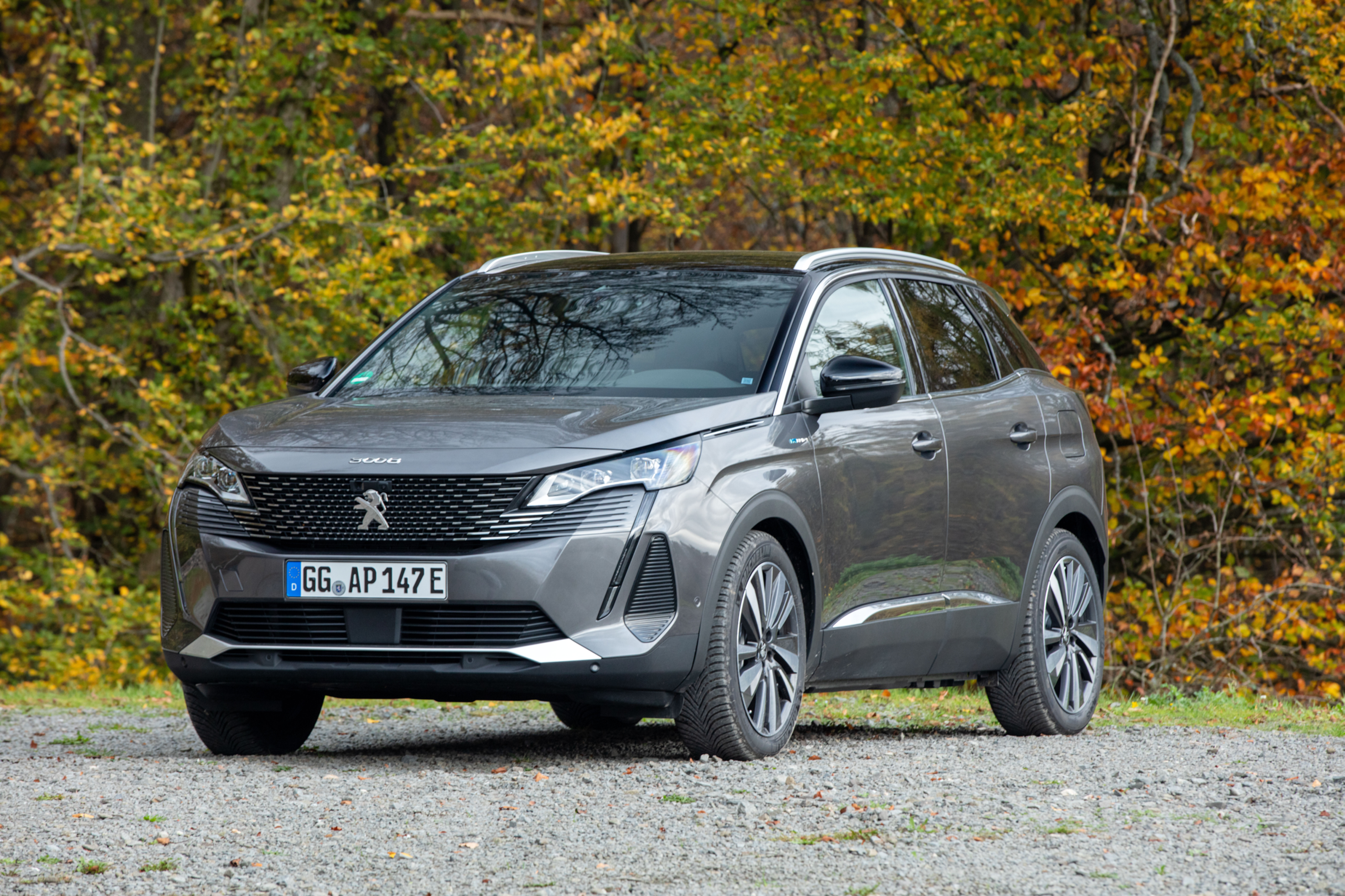 Peugeot 3008 SUV front