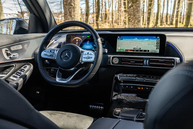 EQC fra Mercedes-EQ innvendig foran