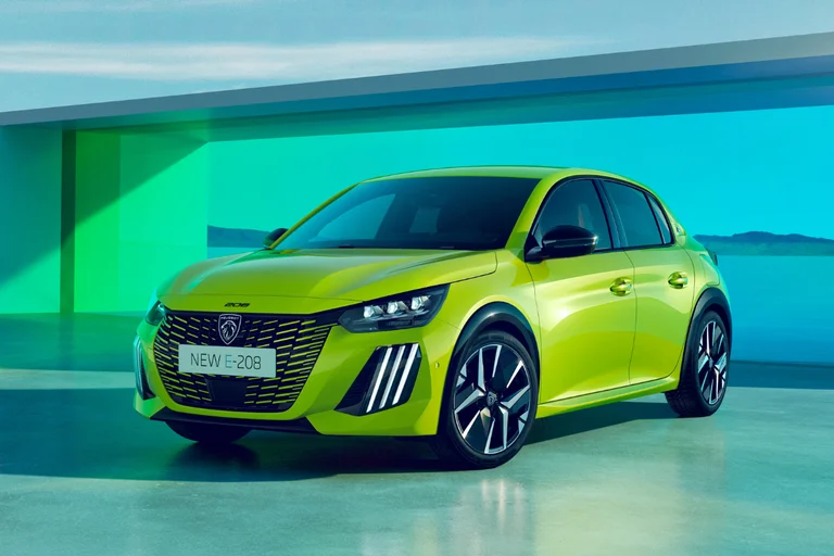 Peugeot E-208 GT