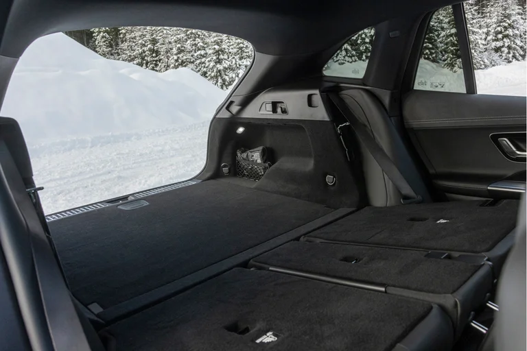 Mercedes-Benz EQE SUV 350 4MATIC utvidet bagasjerom med nedlagte seter