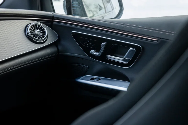 Mercedes-Benz EQE SUV 350 4MATIC knapper for kontrollering av seteposisjon