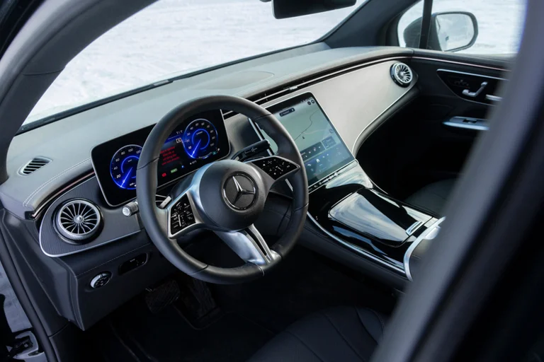 Mercedes-Benz EQE SUV 350 4MATIC førermiljø