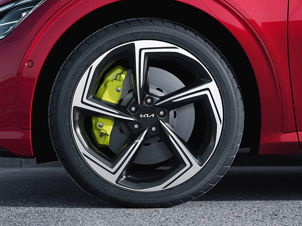 Kia EV6 GT – kun 650 000 kr | Se kampanjen og spar 163 900 kr nå