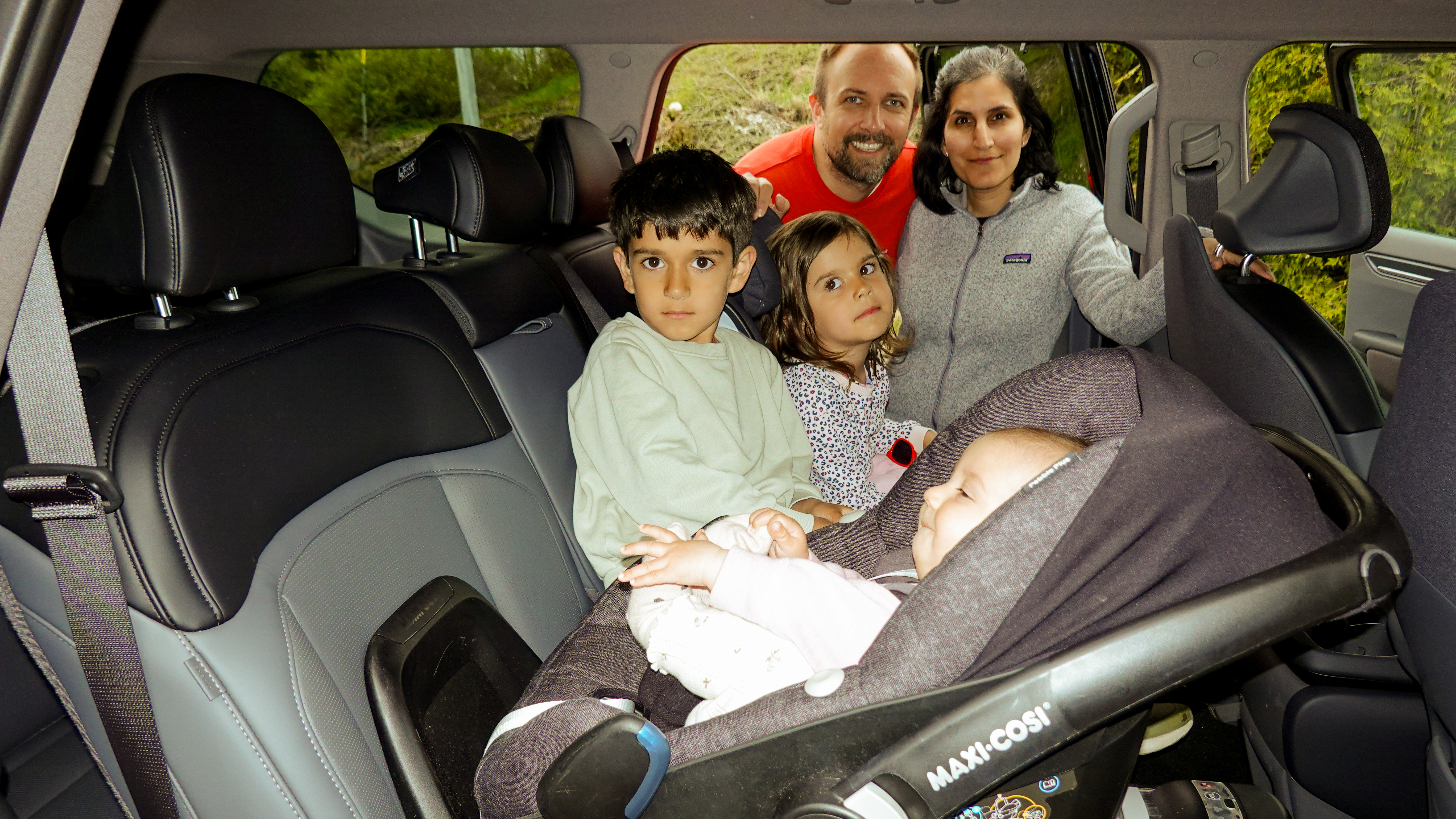 Familie testkjører Kia EV9