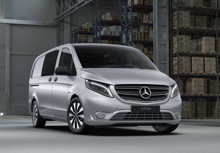 Mercedes-Benz e-Vito charge i sølvgrå metallic lakk.