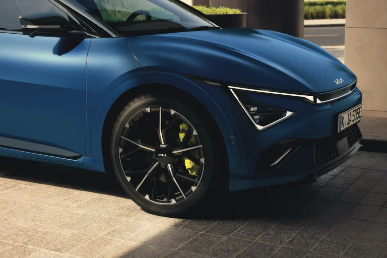 Neon bremsekalipere på Kia EV6 GT
