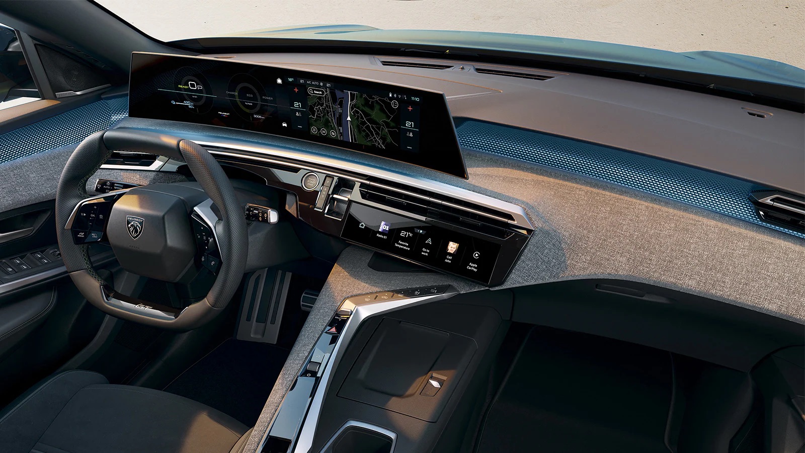 Peugeot E-3008 panoramic i-cockpit