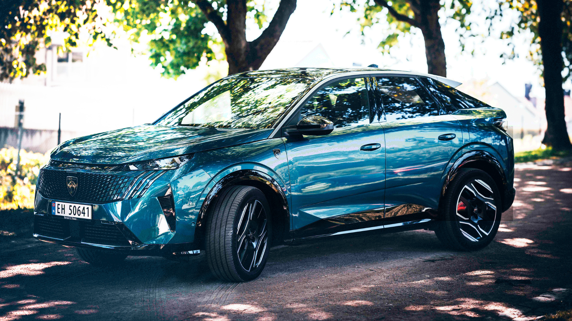 Peugeot E-3008 SUV Long Range