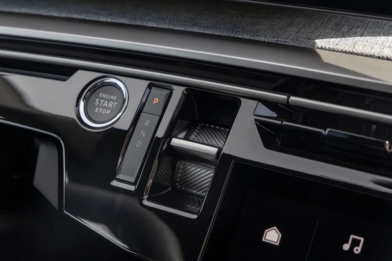 Interiørdetaljer på nye Peugeot E-5008