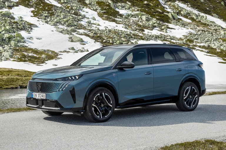 Peugeot E-5008 Long Range SUV