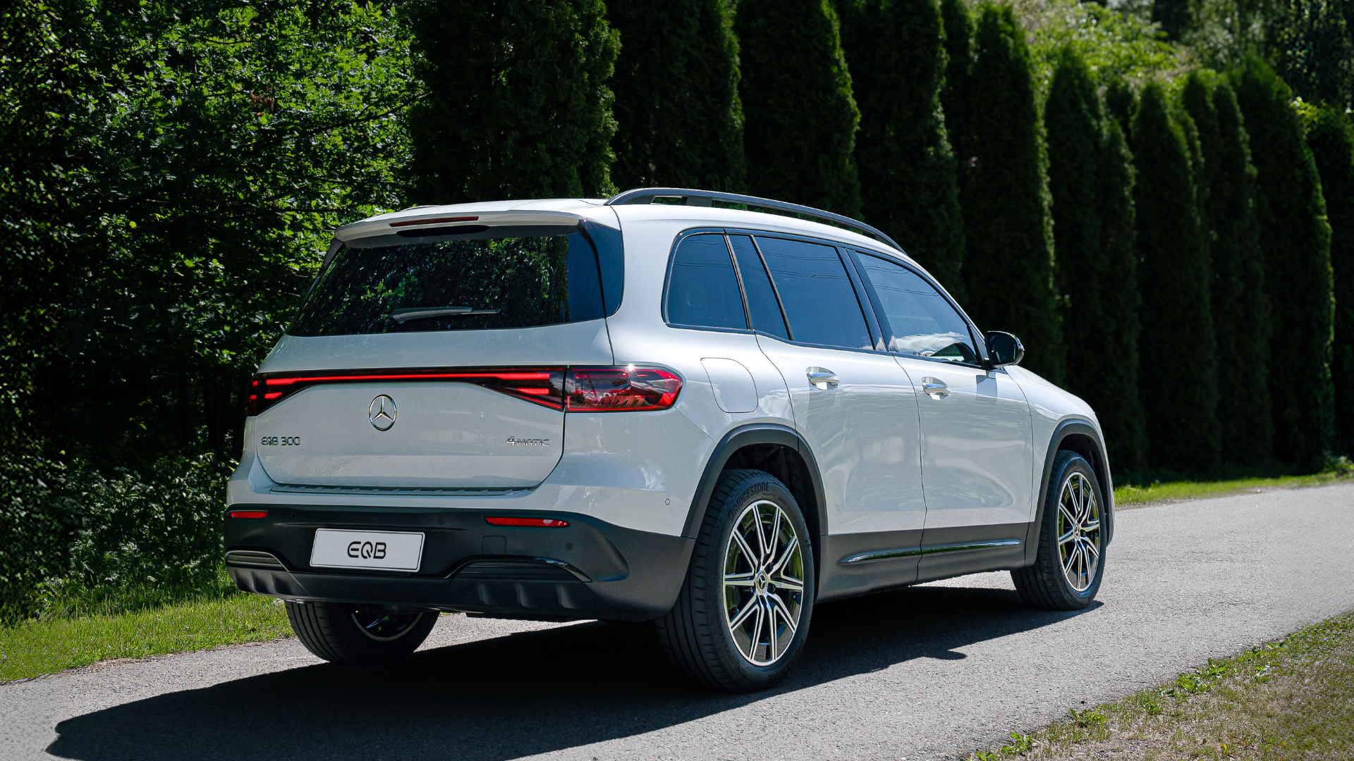 Mercedes-Benz EQB 300 4MATIC 7-seter elbil