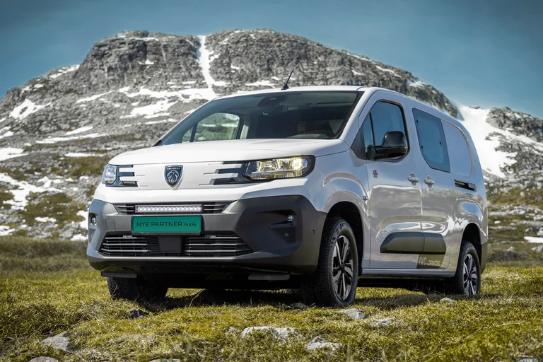 Peugeot Partner dieselvarebil med 4x4 og automatgir