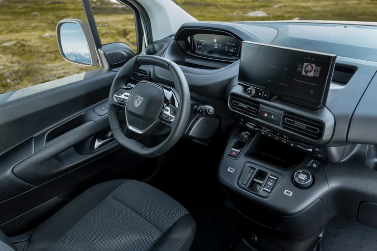 Interiør og iCockpit førermiljø i Partner 4x4