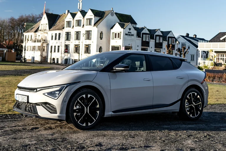 Kia EV6 sett fra siden
