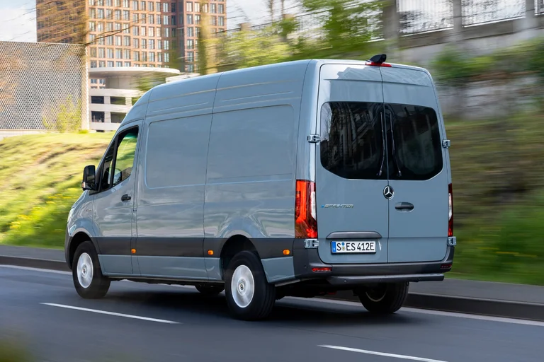 eSprinter fra Mercedes-Benz sett bakfra