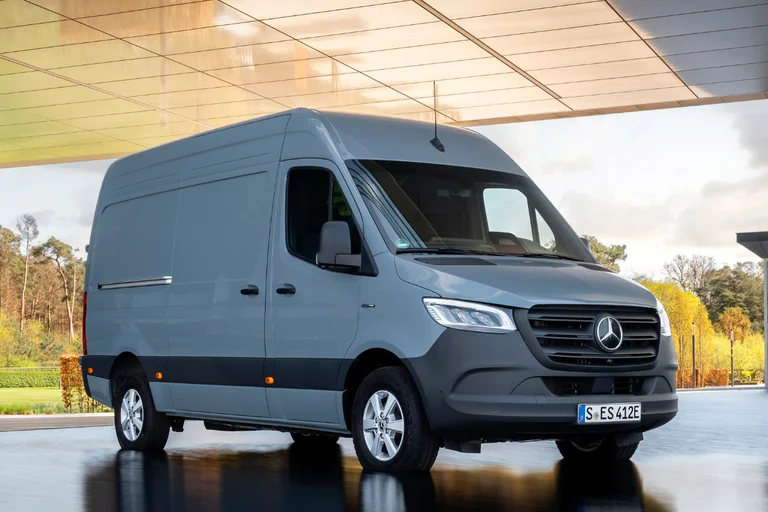 Mercedes eSprinter varebil standard