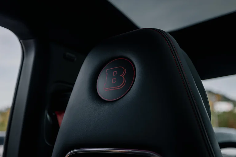 BRABUS-emblem på forseter i del-skinn