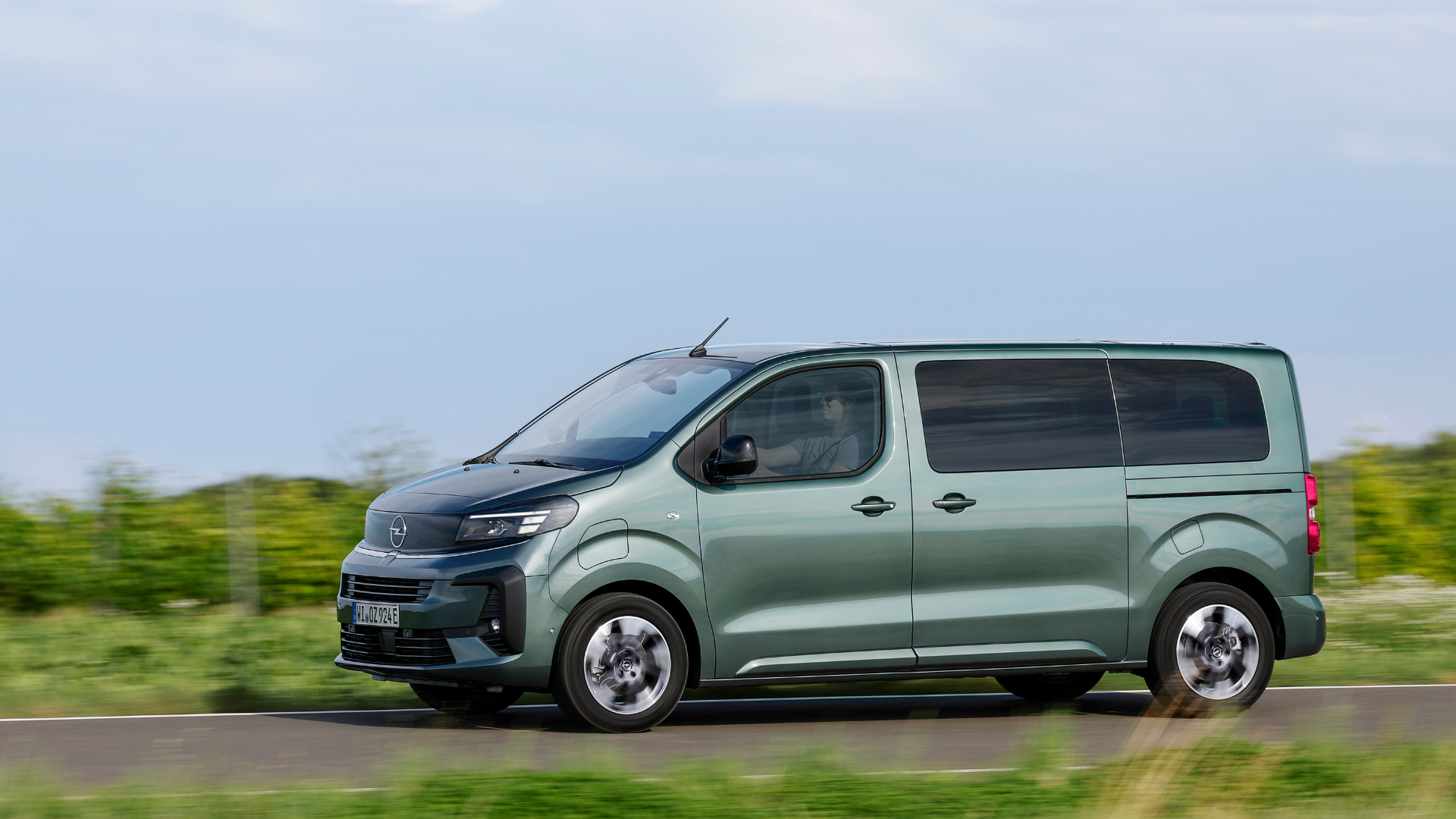 Elbil med opptil 9 seter - Opel Zafira Electric