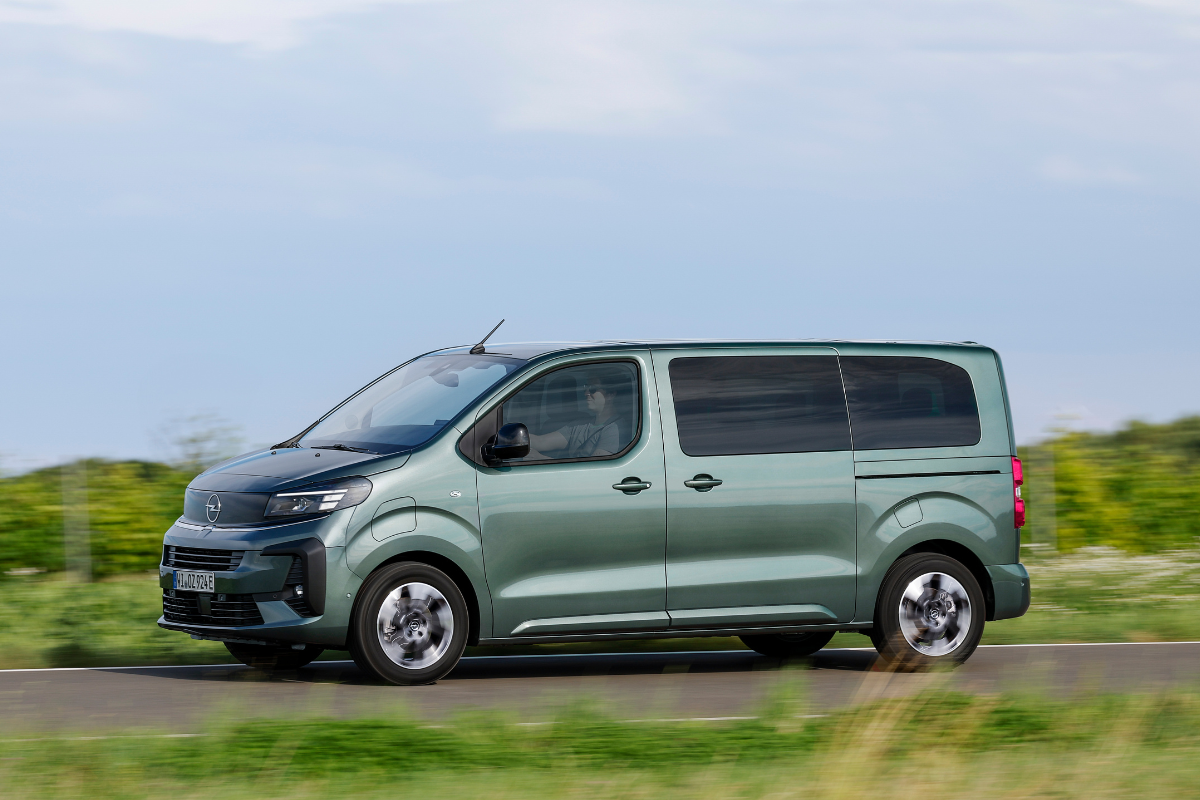 Opel Zafira Electric sett fra siden