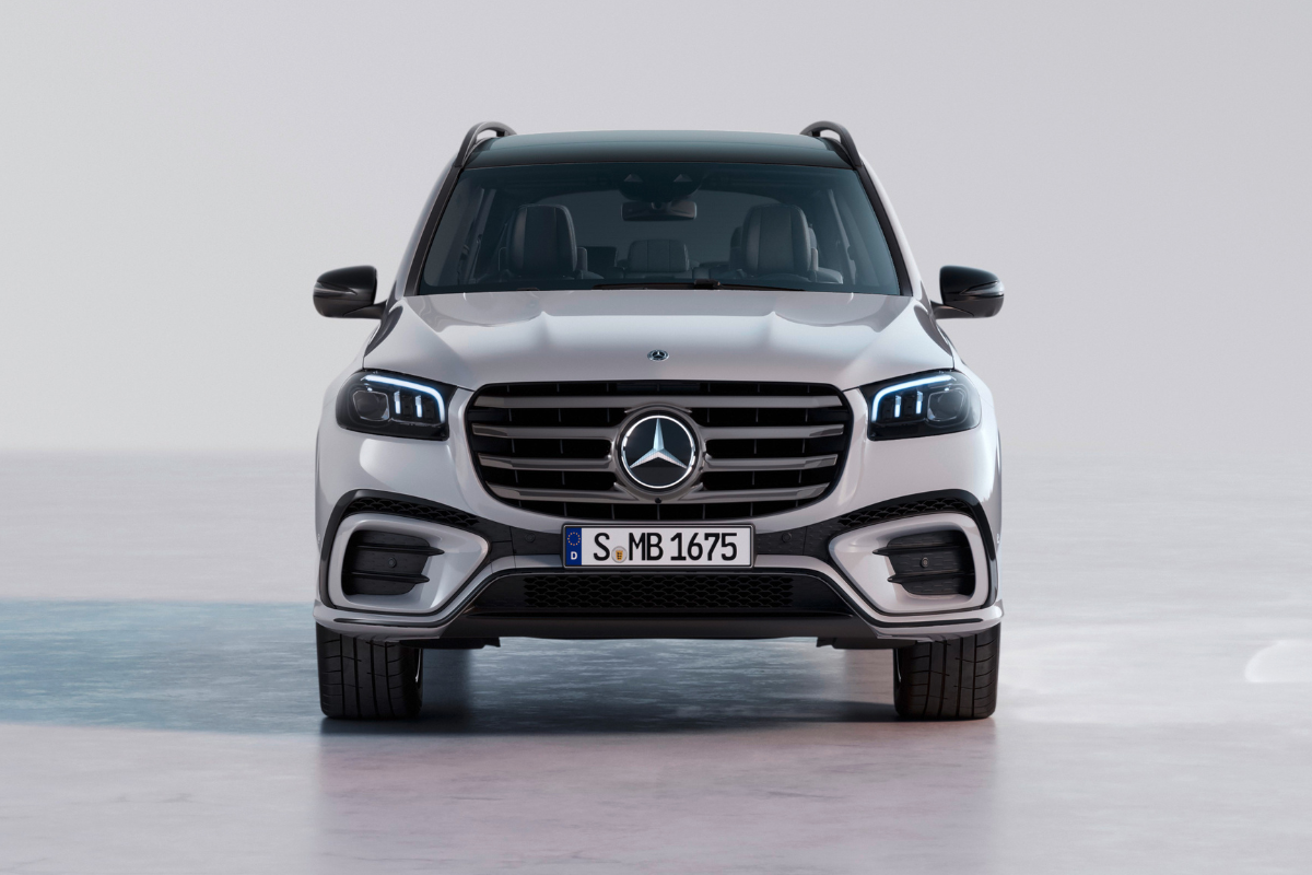 Nye Mercedes GLS SUV sett forfra