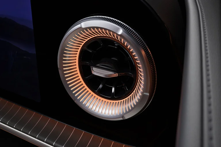 Luftdyser i chrome-detaljer i Mercedes-Benz GLC electric