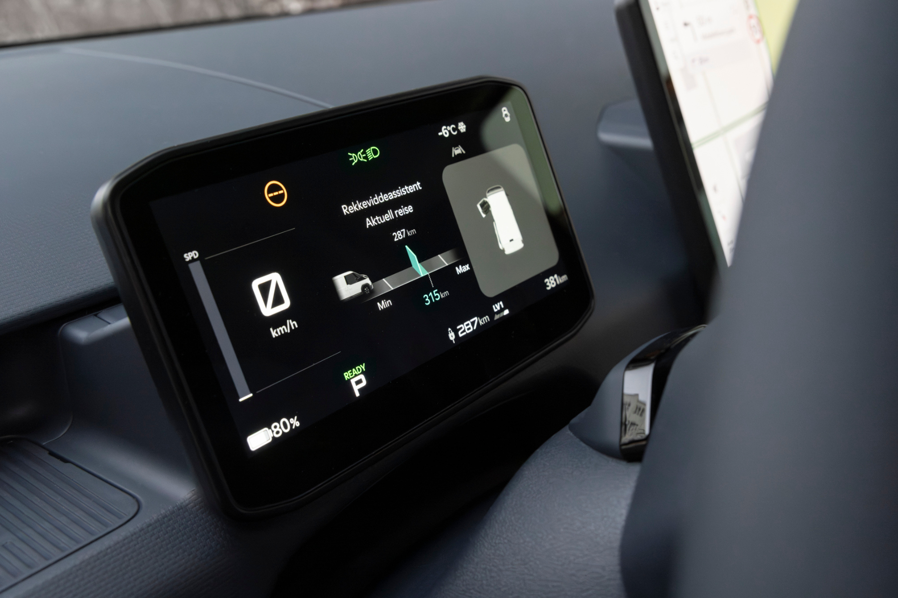 Kia PV5 varebil med instrumentpanel i LED