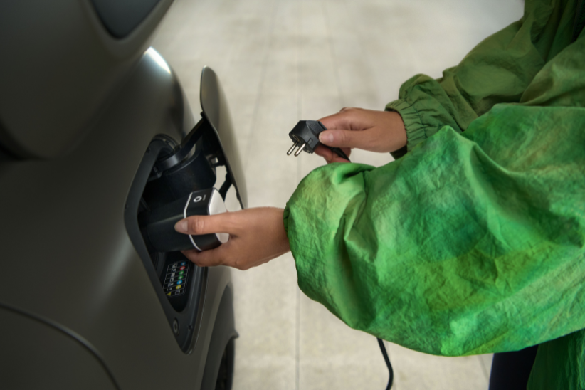 demonstrasjon av lading med elbilen som strømkilde