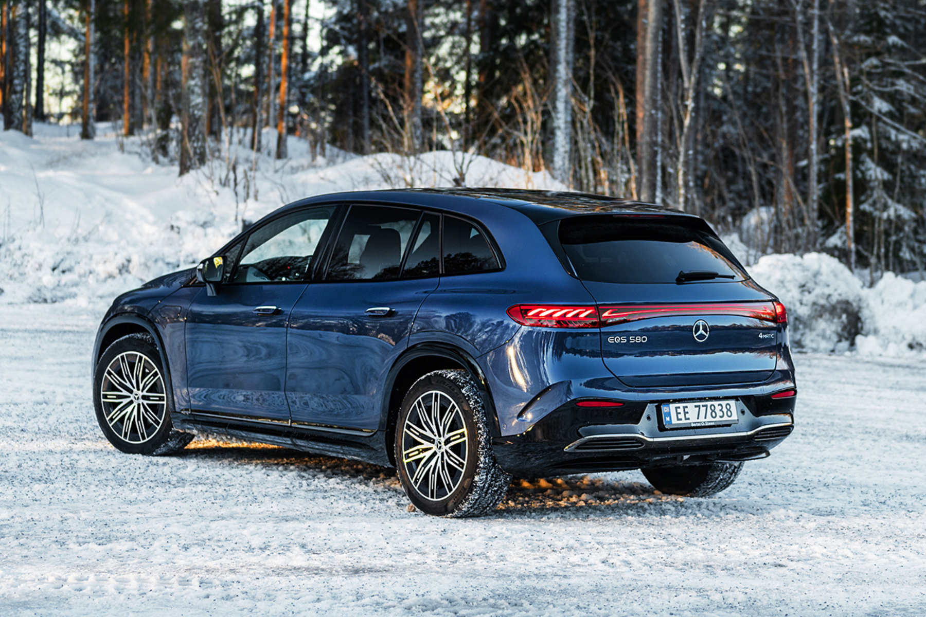 Mercedes-Benz EQS SUV med luftfjæring