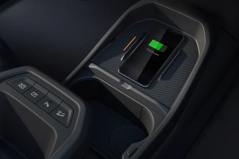 Trådløs mobillading i Kia EV4 Long Range