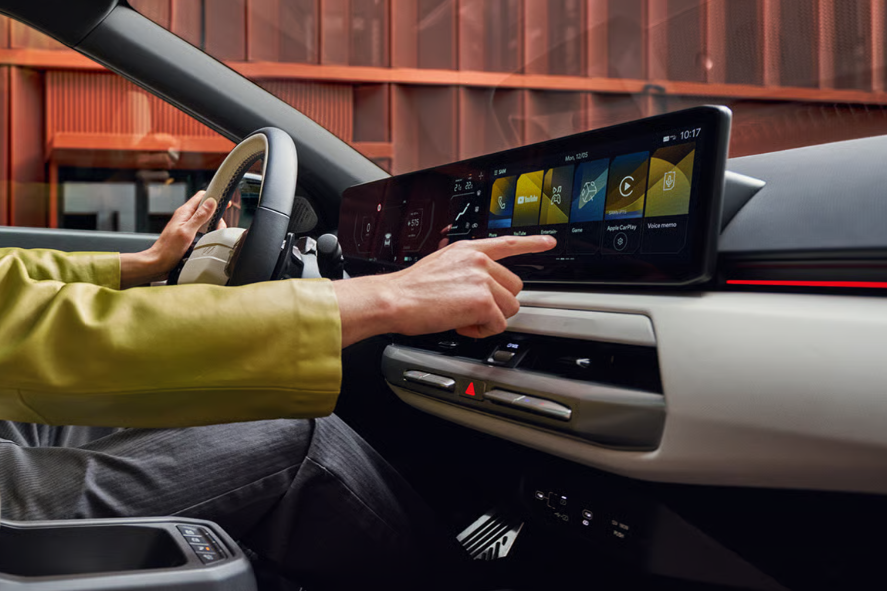 Enkel og intuitiv betjening integrert i interiøret i Kia EV4