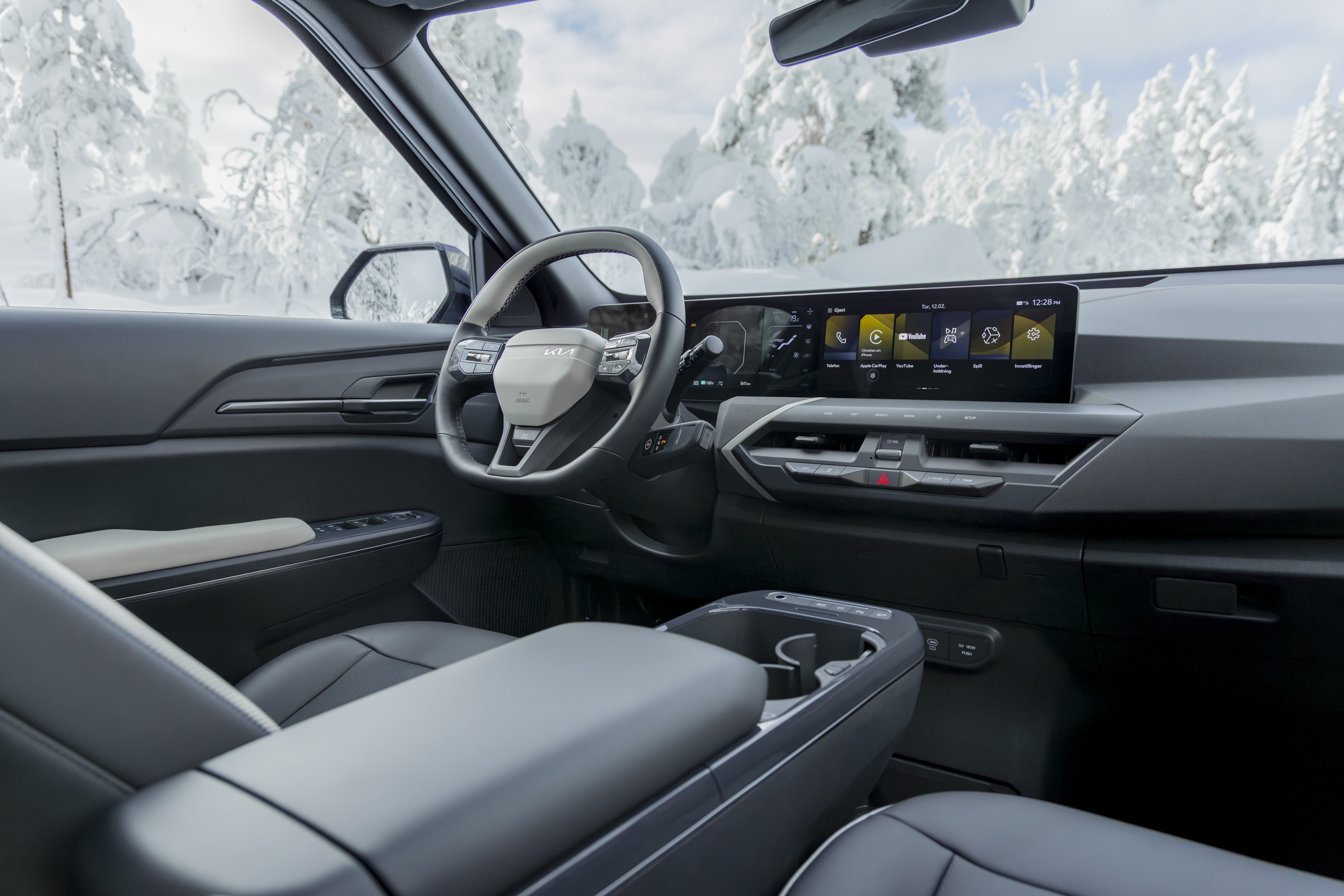 på førsterad finner vi praktiske løsninger og et elegant design