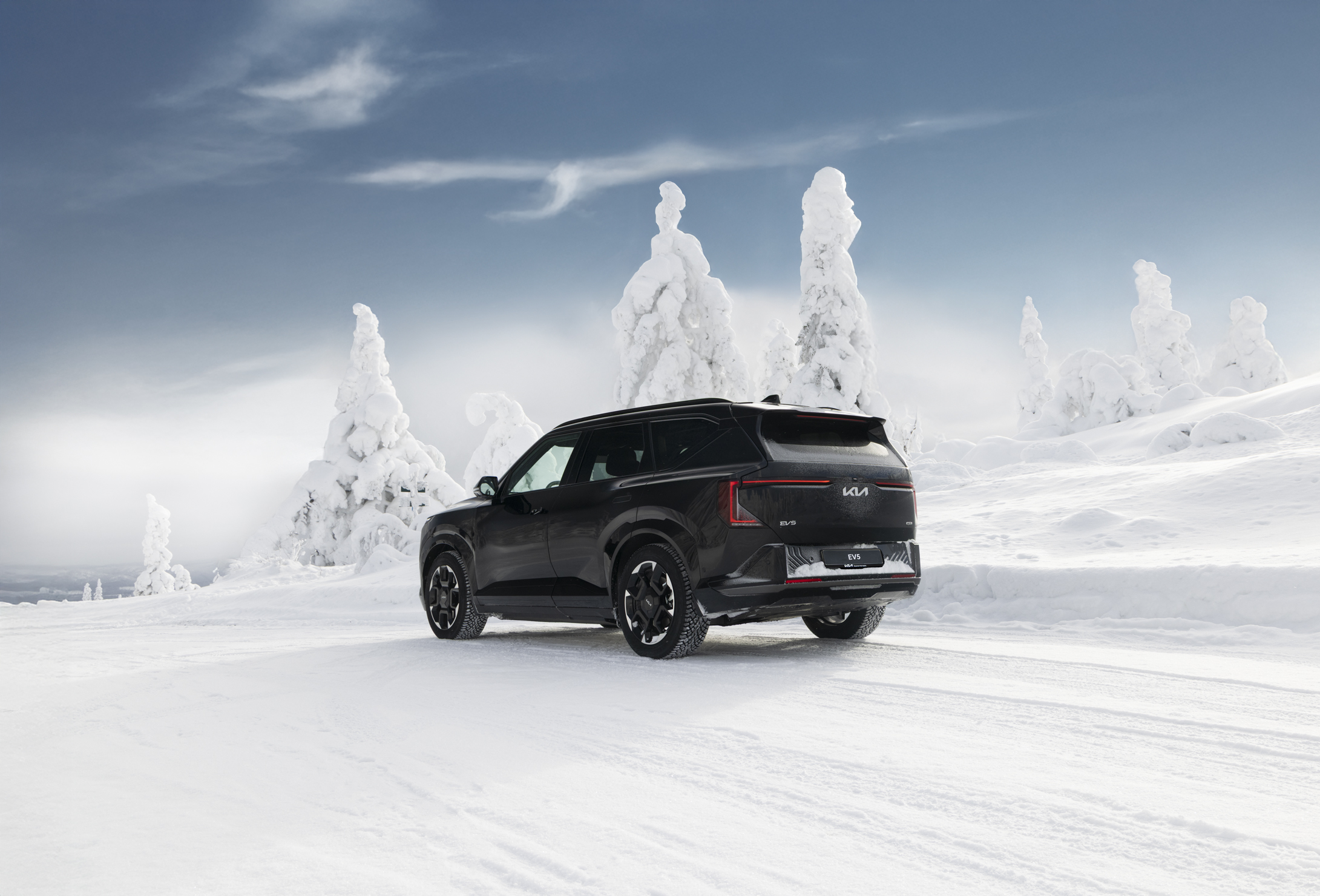 Kia EV5 SUV på vinterføre