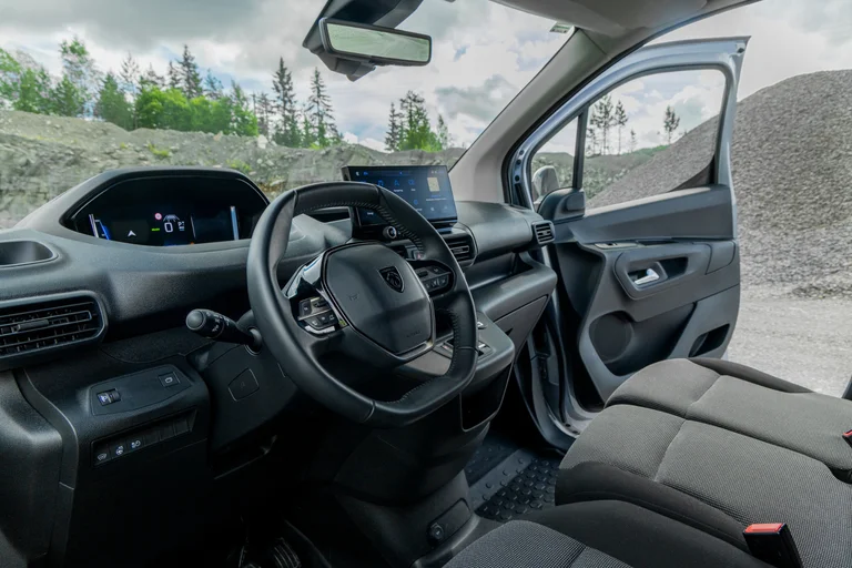 Interiør og førermiljø i Peugeot e-Partner