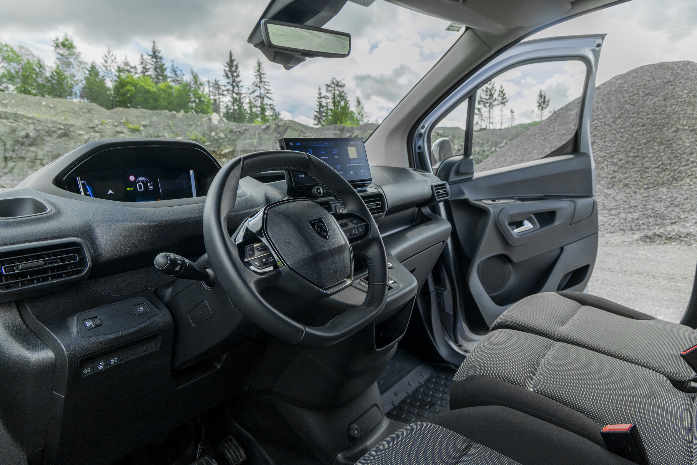 Peugeot e-Partner interiør