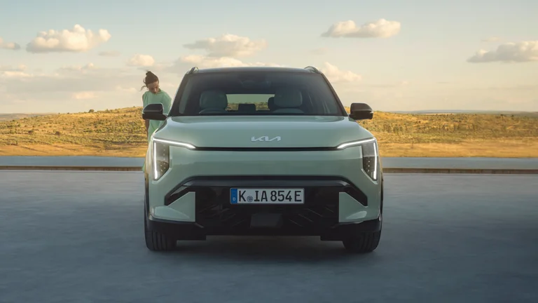 Kia EV3 4x4 sett forfra