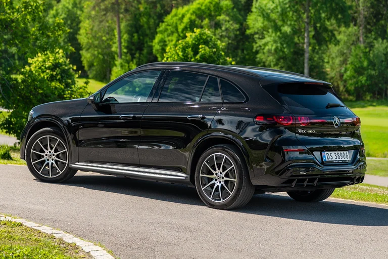 GLC i svart Obsidian Black metallic lakk