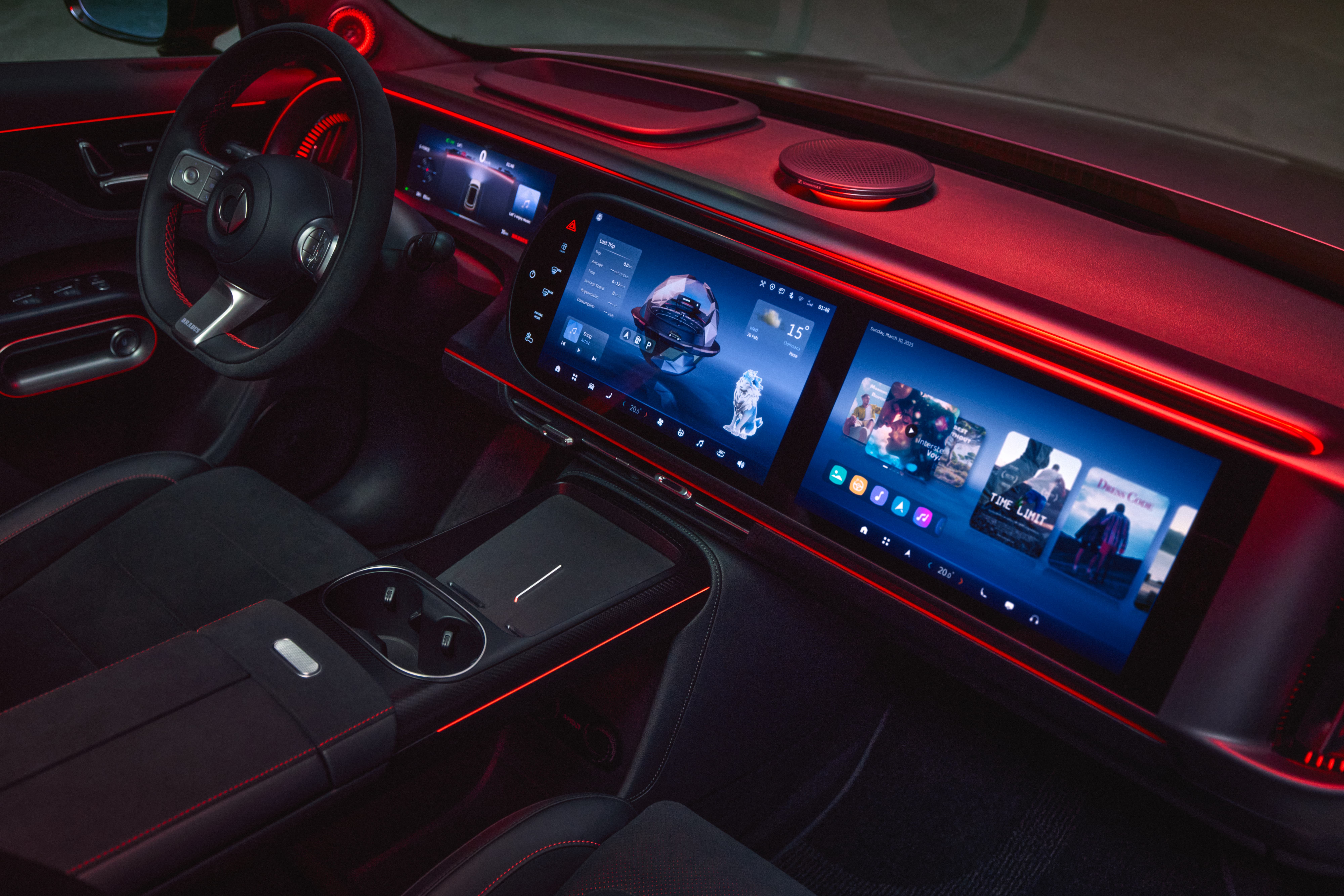 Interiør i smart #5 BRABUS med digitale skjermer og rød ambientebelysning