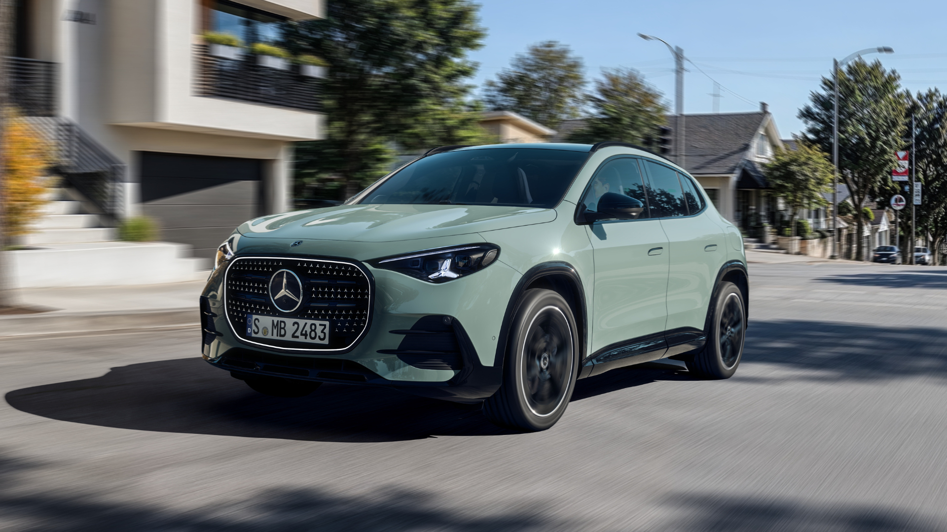 Nye Mercedes-Benz GLA elektrisk i mintgrønn