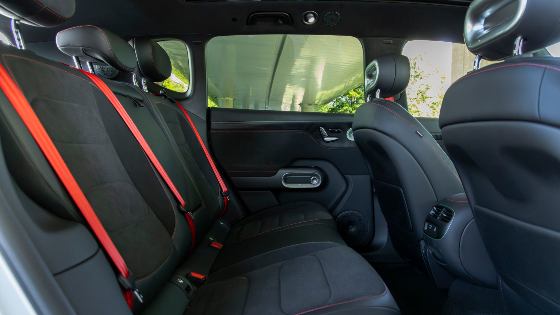#5 BRABUS bakseter i Alcantara skinn