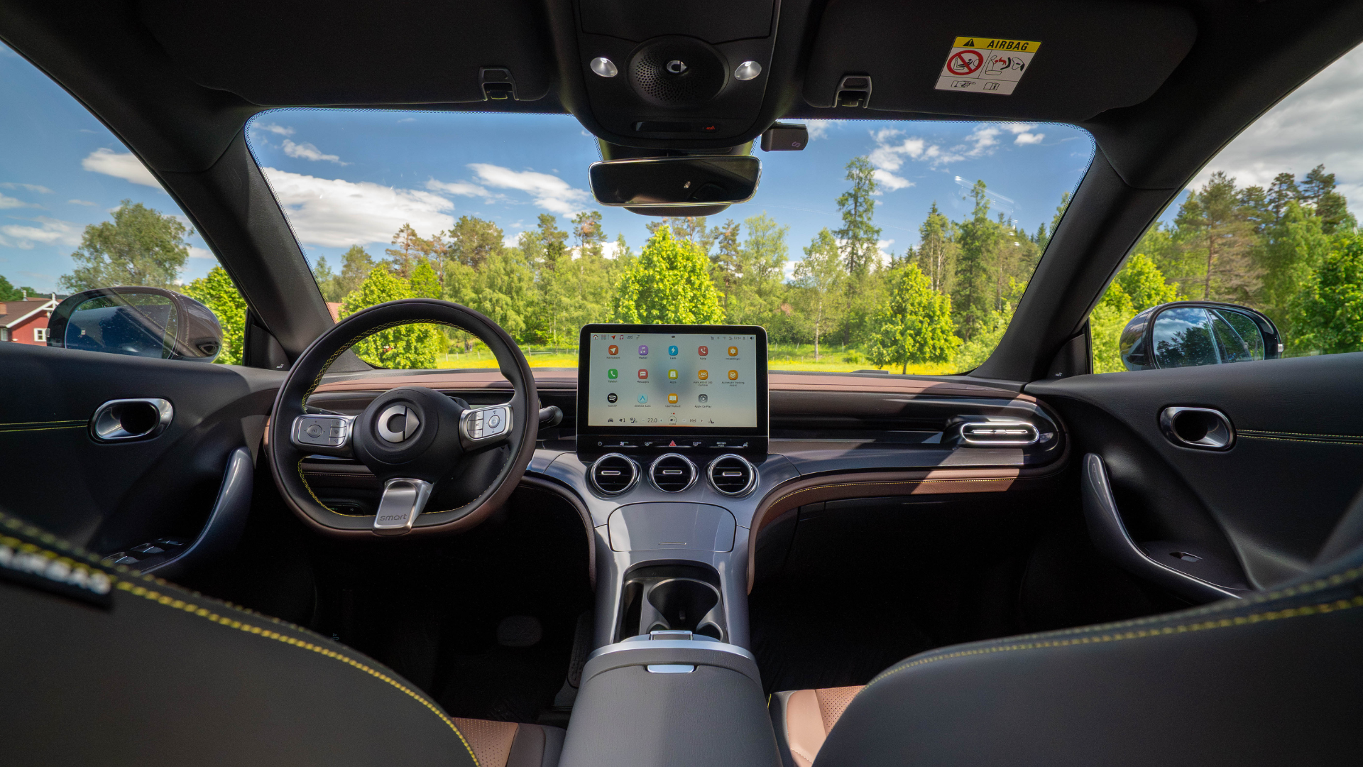 smart #3 BRABUS interiør med brune skinnseter
