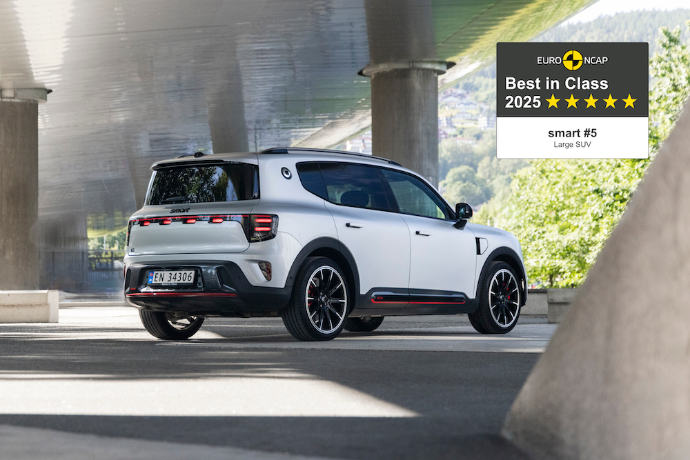 smart #5 sett bakfra med Euro NCAP Best in Class 2025-merke