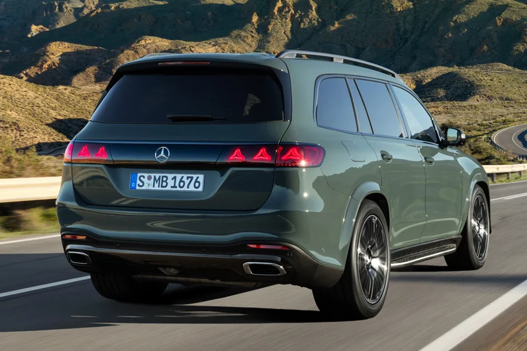 Mercedes-Benz GLS SUV i grønn metallic lakk
