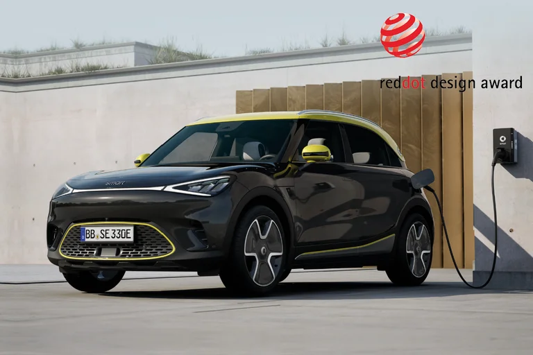 smart #1 i svart metallic står til lading