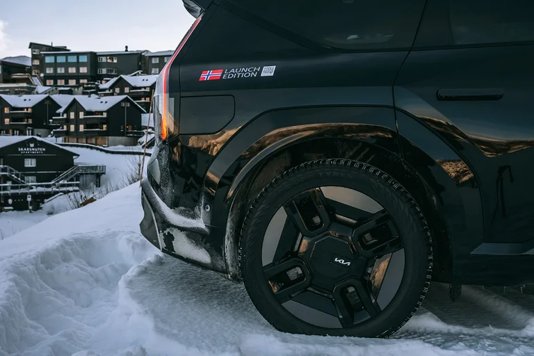 Kia EV9 detalj bakhjul Vinter Bertel O. Steen