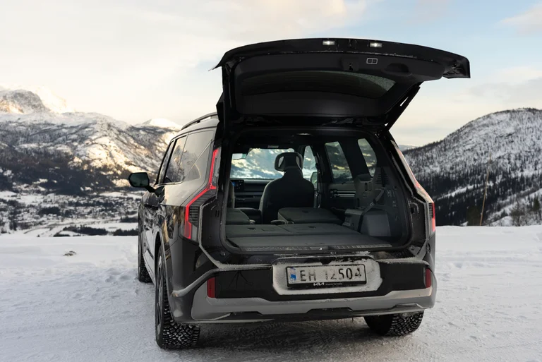 Kia EV9 bagasjerom 3 Vinter Bertel O. Steen