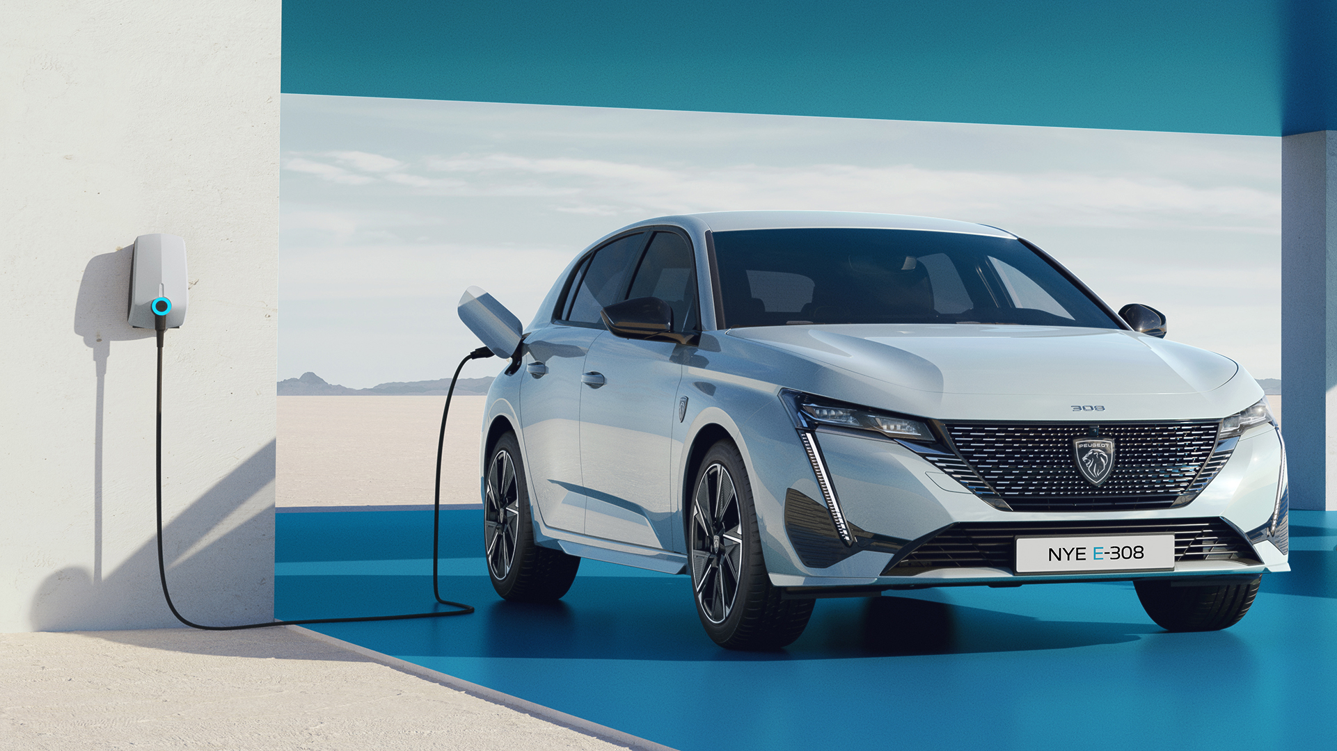 Peugeot e-308 i hvit metallic lakk sett fra siden.