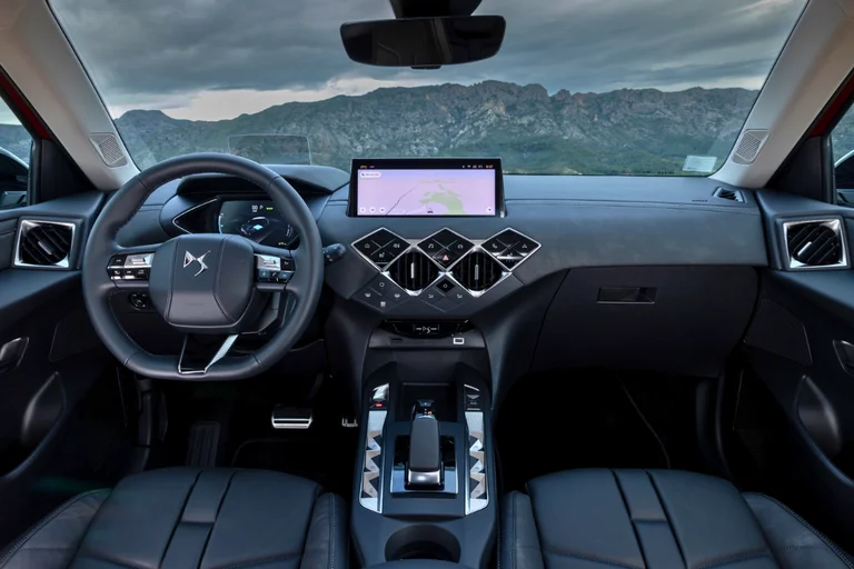 Interiør på DS 3 E-tense.