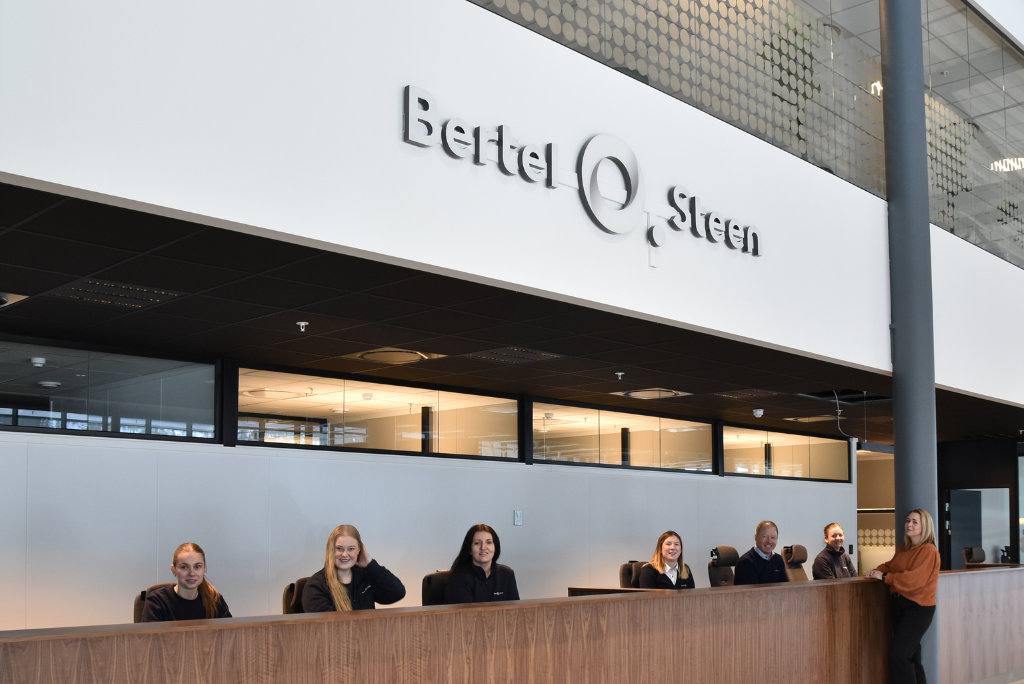 Nye Bertel O. Steen Ålesund innvendig og ansatte.